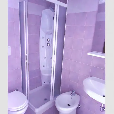 Nette In Mit Whirlpool Und Pool بيبيوني