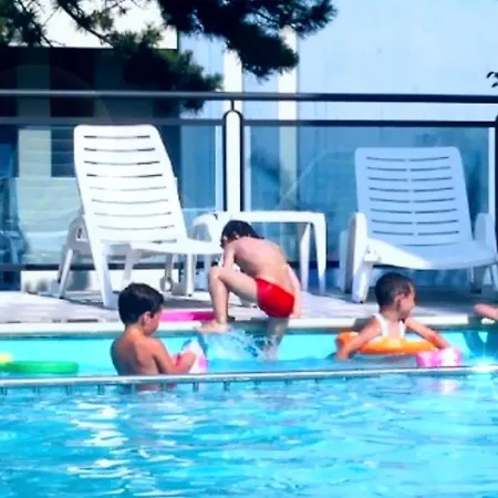 Nette In Mit Whirlpool Und Pool *